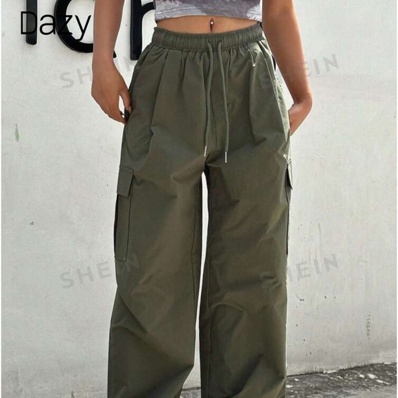 SHEIN DAZY- Draw string waist cargo pants ARMY GREEN - Picture 10 of 10